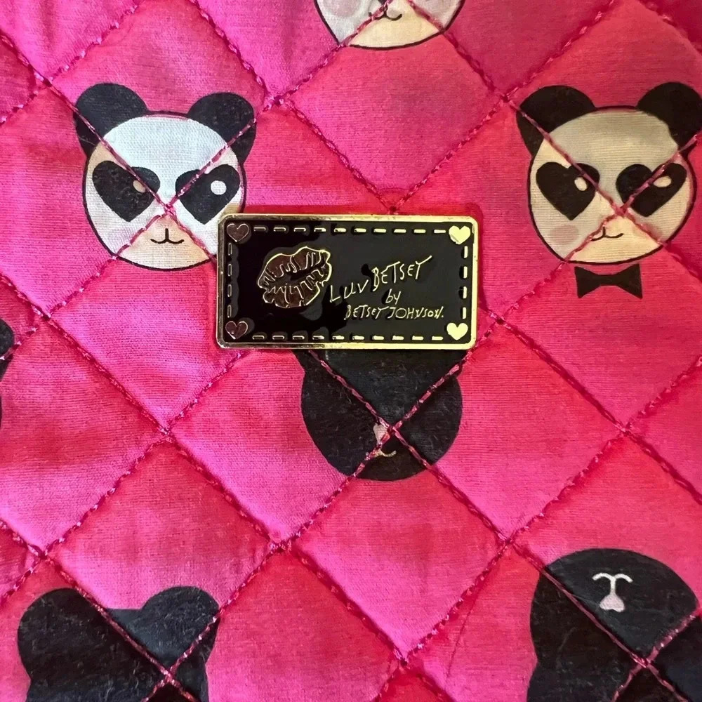 🐼🐼 Betsey Johnson pink & black panda backpack in great, clean condition 🐼🐼 - Picture 2 of 13